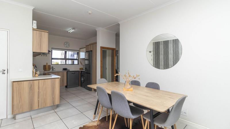 2 Bedroom Property for Sale in De Zicht Estate Western Cape